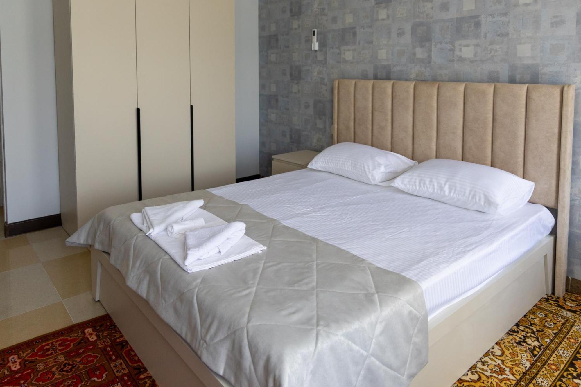 Gladzor Hotel Buitenkant foto