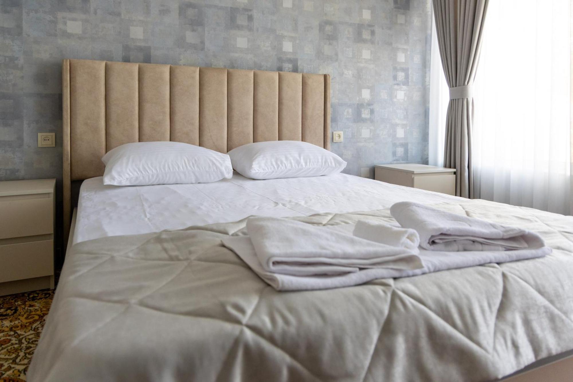 Gladzor Hotel Buitenkant foto