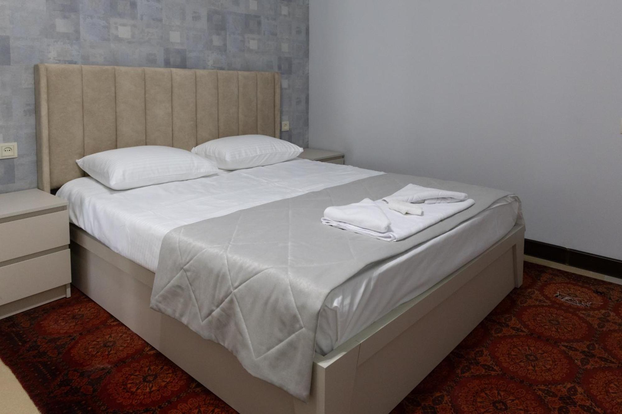 Gladzor Hotel Buitenkant foto